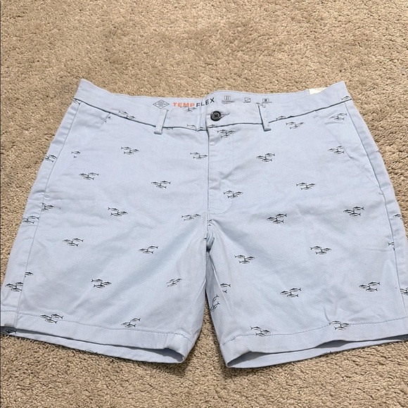 St John’s Bay Temp Flex Blue Fish Chino Shorts Mens 36 NWT - Picture 1 of 6